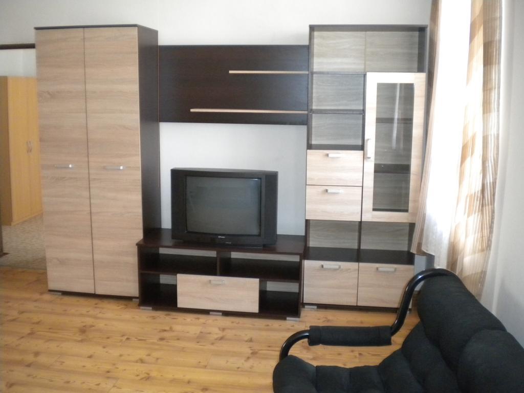 Restaurace Na Krizovatce Apartment Bozanov Phòng bức ảnh