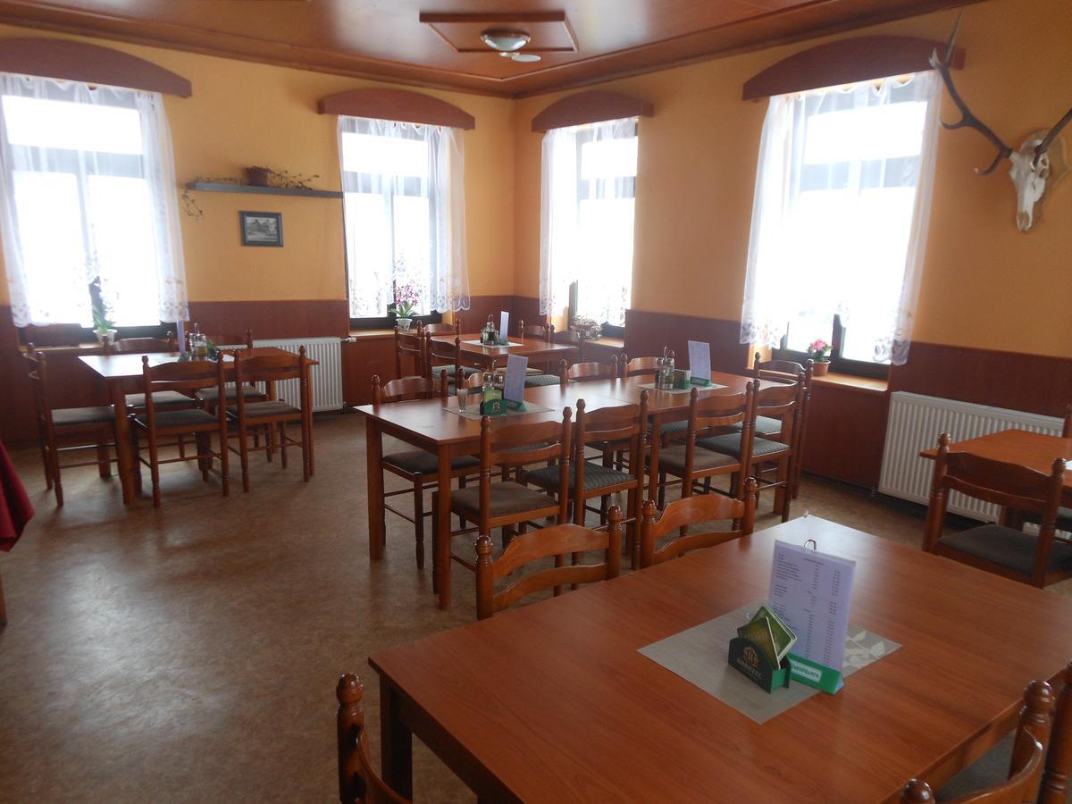 Restaurace Na Krizovatce Apartment Bozanov Ngoại thất bức ảnh